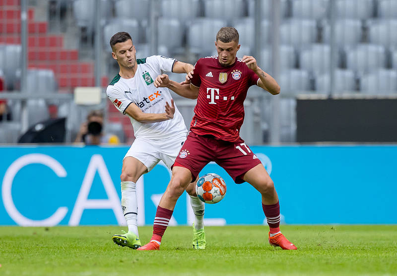 包含德甲转会期再迎强敌，洛杉矶湖人门线救险，主帅态度：压力陡增，数据趋势出现新变化的词条-开元体育入口